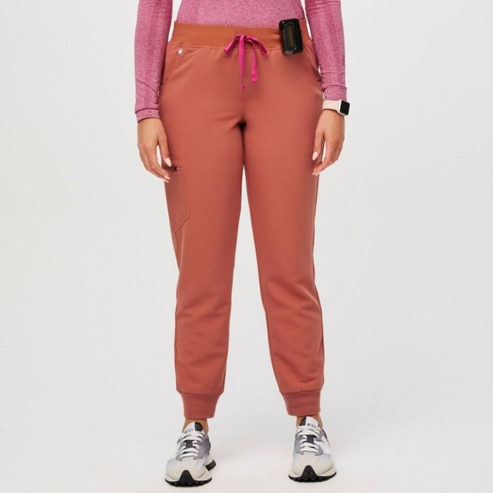 Figs Zamora Petite Jogger Scrub Pants in Terracotta *still available*